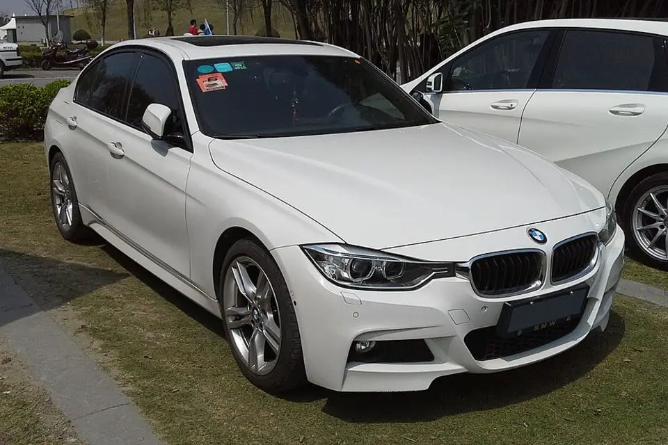 BMW 3 Series F30 (2011–2019) — фото