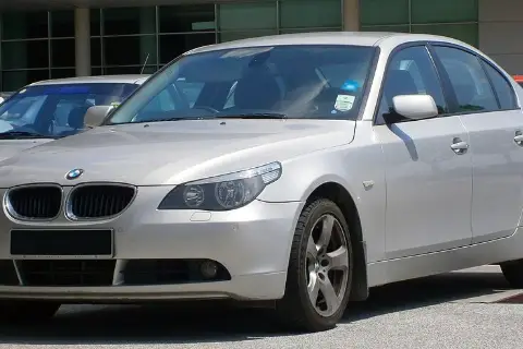 BMW 5 Series E60 (2003–2010) — фото