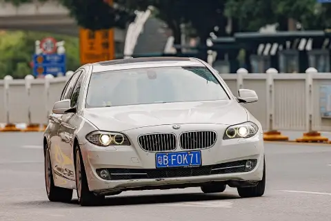 BMW 5 Series F10 (2010–2017) — фото