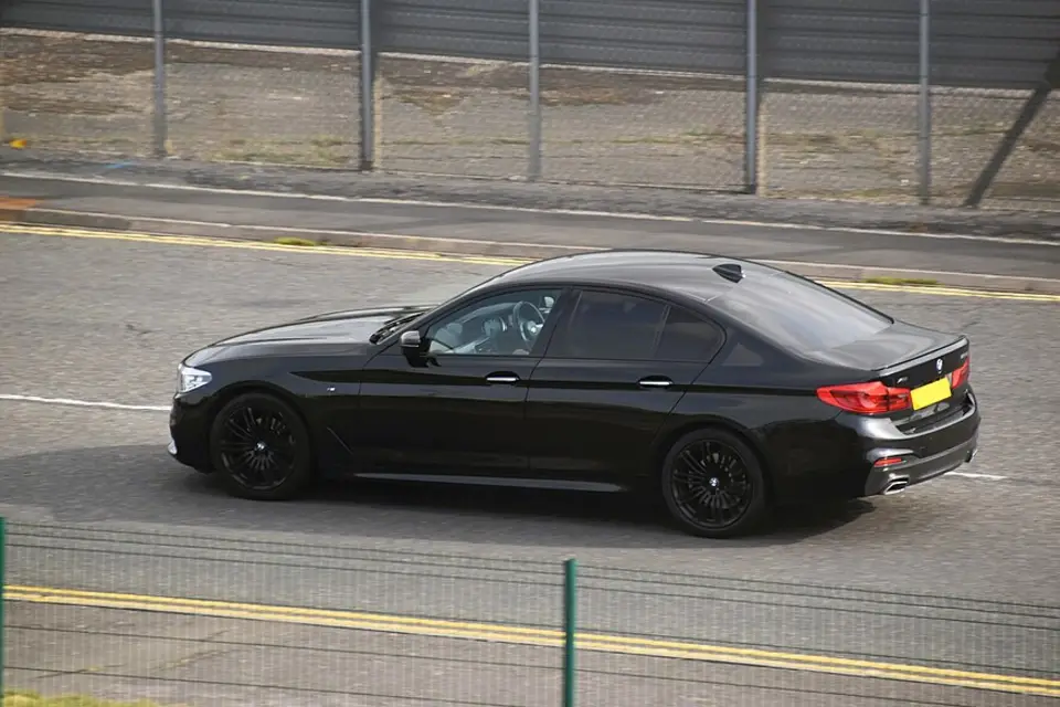 BMW 5 Series G30 (2016–2023) — фото