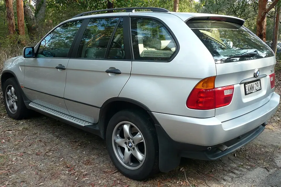 BMW X5 E53 (1999–2006) photo