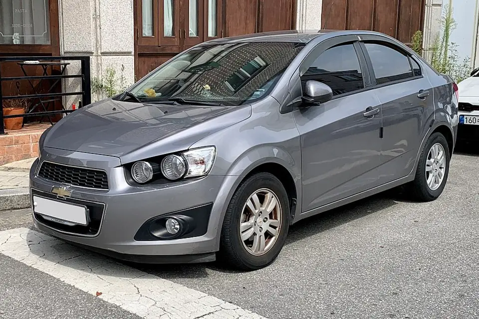 Chevrolet Aveo T300 (2011–2015) photo