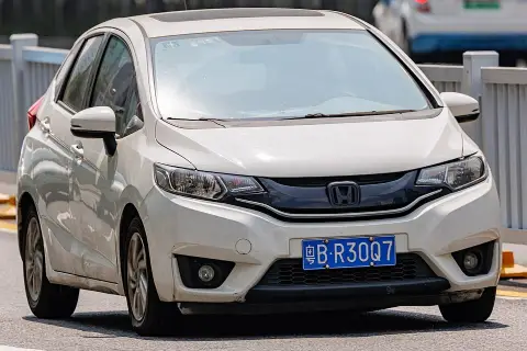 Honda Fit III (GK) (2013–2020) — фото