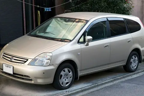 Honda Stream I (RN) (2000–2006) — фото