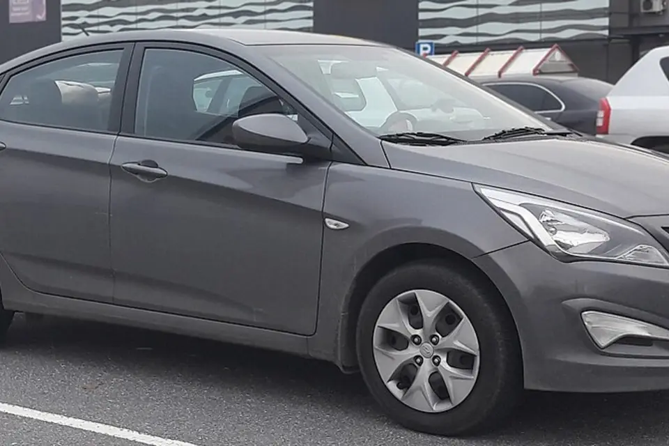 Hyundai Solaris / Accent I (RB) (2010–2017) — фото
