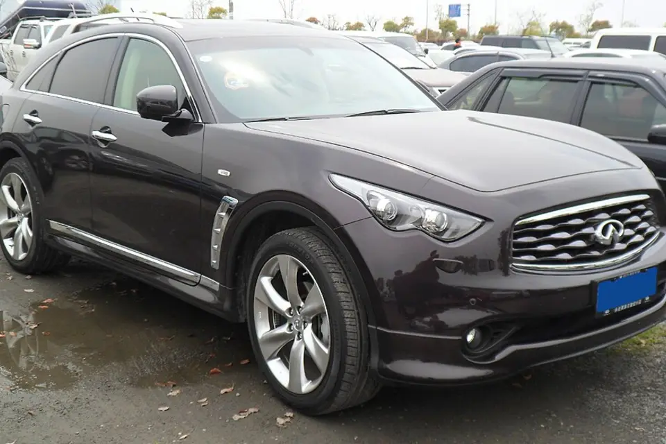 Infiniti FX / QX70 S51 (FX / QX70) (2008–2017) photo