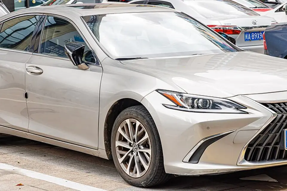 Lexus ES VII (XZ10) (2018–қазіргі уақыт) — фото