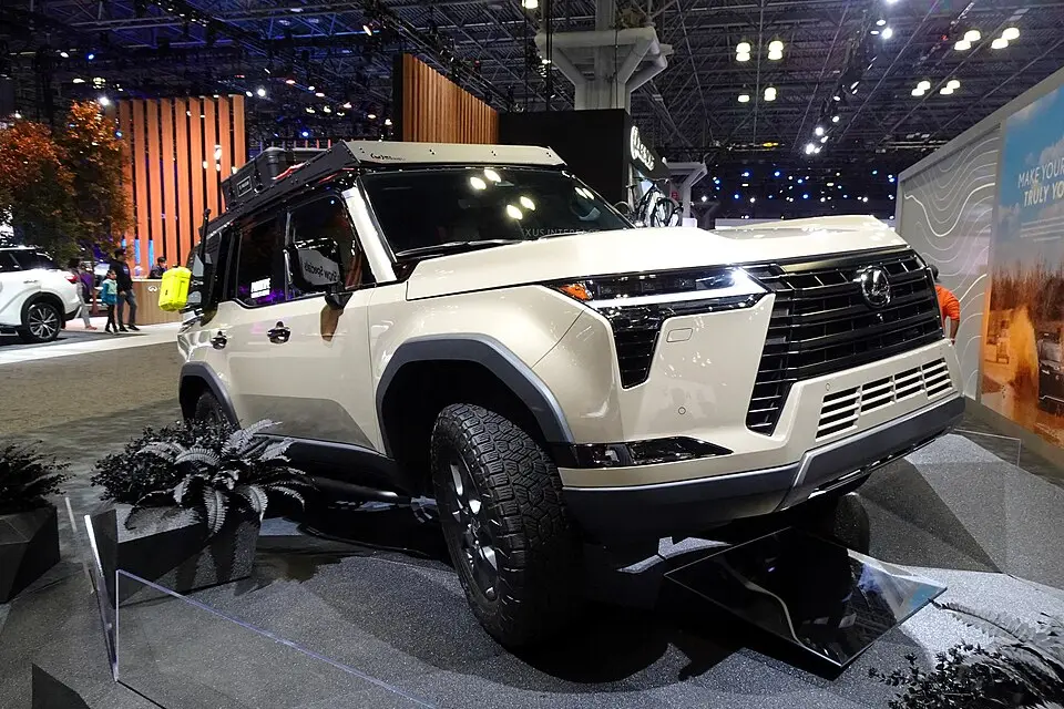 Lexus GX III (J250) (2023–present) photo