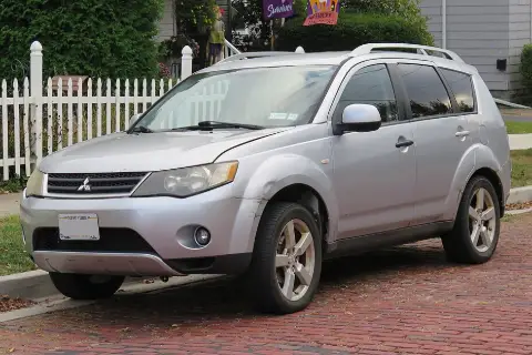 Mitsubishi Outlander II (XL) (2006–2012) — фото