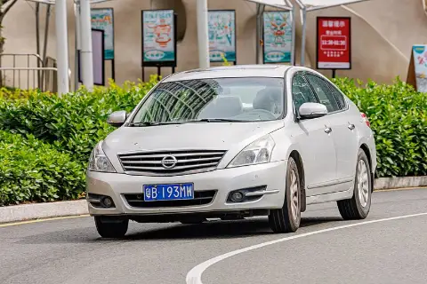 Nissan Teana J32 (2008–2013) — фото