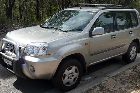 Nissan X-Trail T30 (2001–2007) — фото