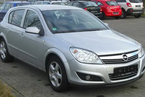 Opel Astra H (2004–2014) — фото