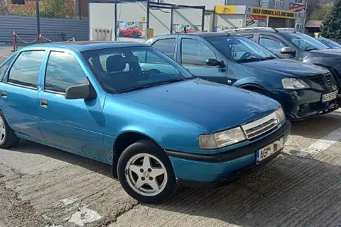 Opel Vectra A (1988–1995) — фото