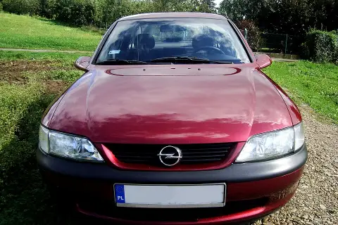 Opel Vectra B (1995–2002) — фото