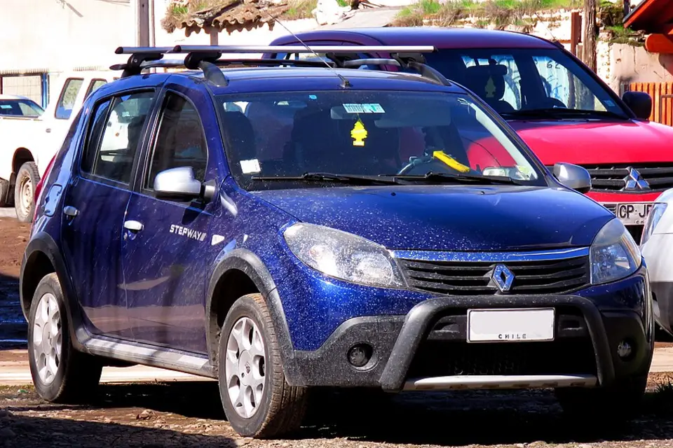Renault Sandero Stepway I (2010–2014) — фото
