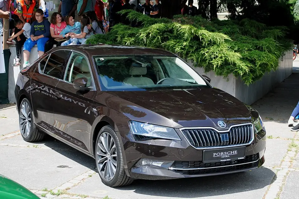 Skoda Superb III (B8) (2015–2023) photo