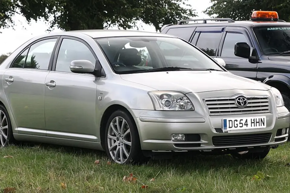 Toyota Avensis II (T250) (2003–2008) photo
