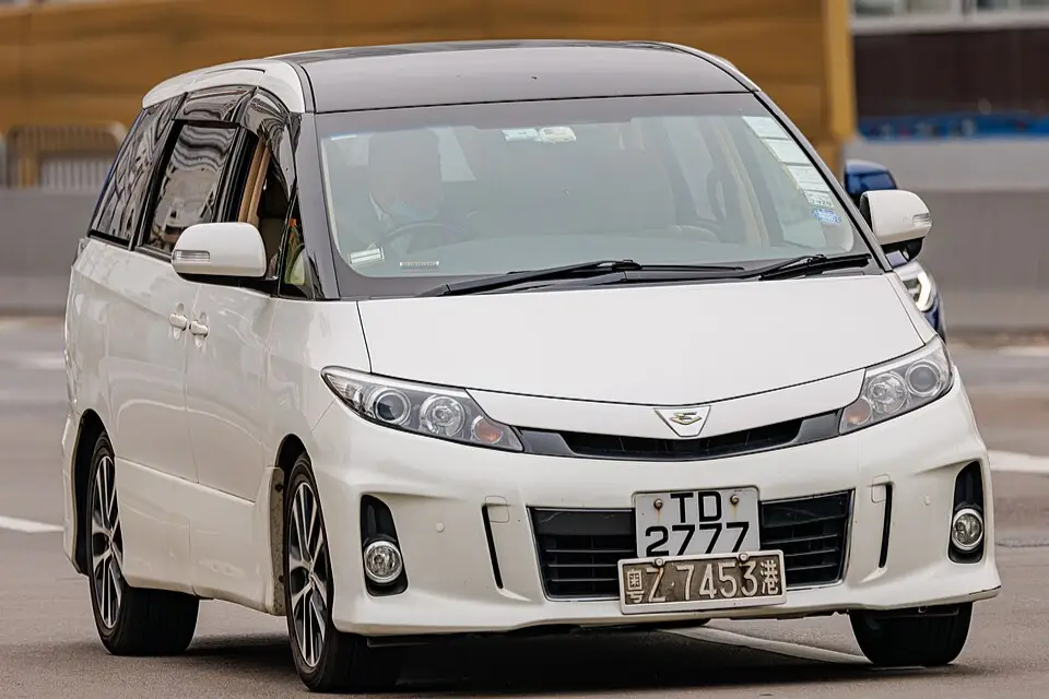 Toyota Estima III (XR50) (2006–2019) — фото