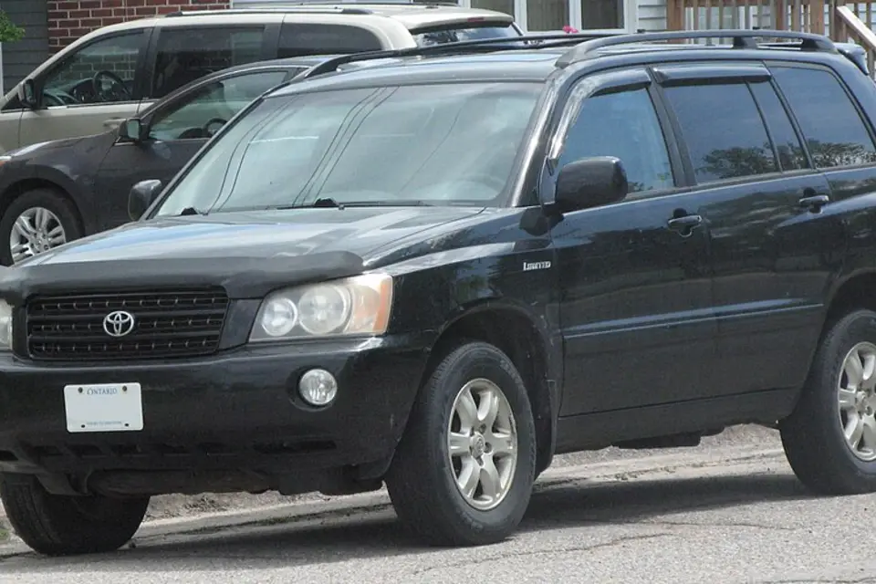 Toyota Highlander I (XU20) (2000–2007) photo
