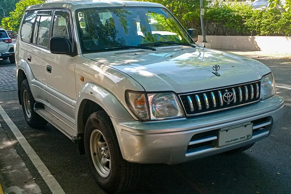 Toyota Land Cruiser Prado 90 (1996–2002) photo