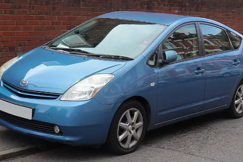 Toyota Prius II (XW20) (2003–2009) — фото