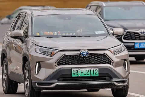 Toyota RAV4 XA50 (2018–н.в.) — фото